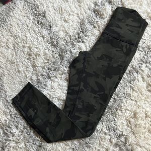 Lululemon Wunder Under 7/8 leggings